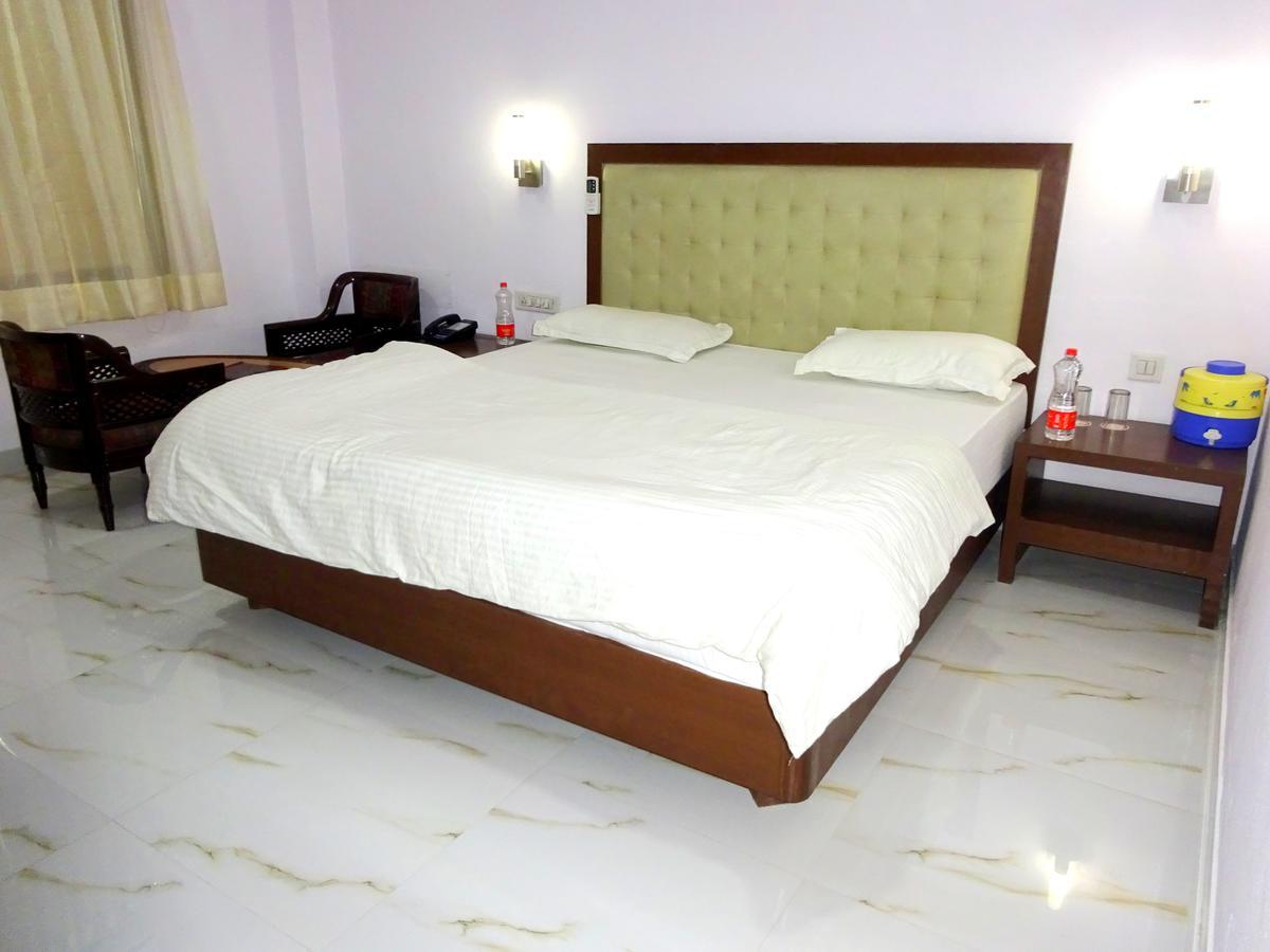 Hotel Utsav Натхдвара Экстерьер фото