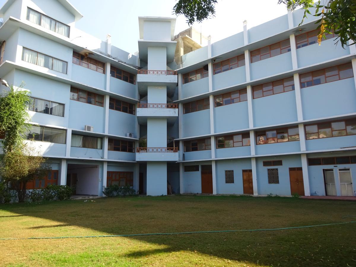 Hotel Utsav Натхдвара Экстерьер фото